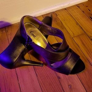 Fioni open toe heels